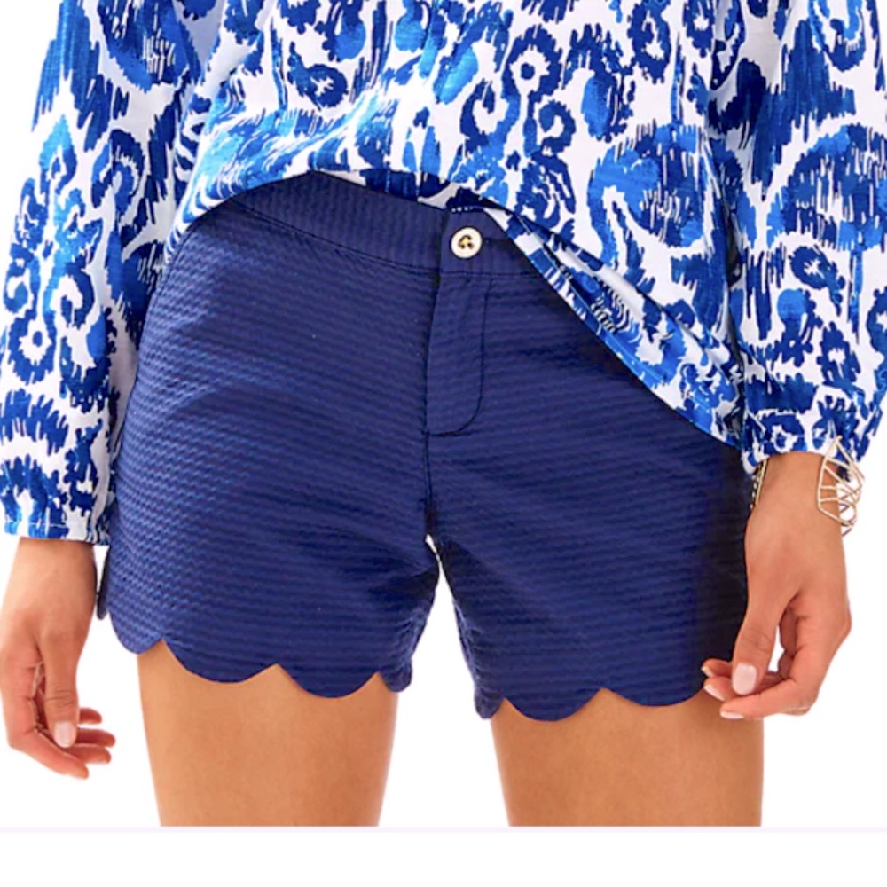 Scalloped Hem Navy Women’s Shorts